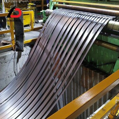S235jr St37 Strip baja bergelombang panas lebar 100 mm Strip logam perforasi yang dicetak sebelumnya