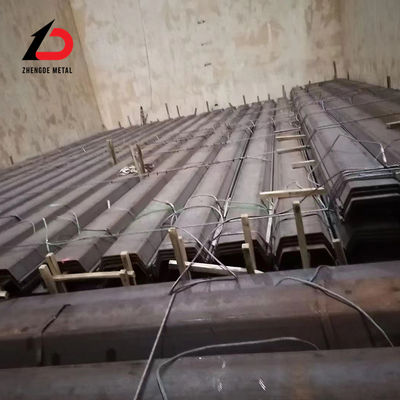 AISI Sy295 Lembar tumpukan 600 X 130 Sy390 Type3 Type4 Ringan digulung panas